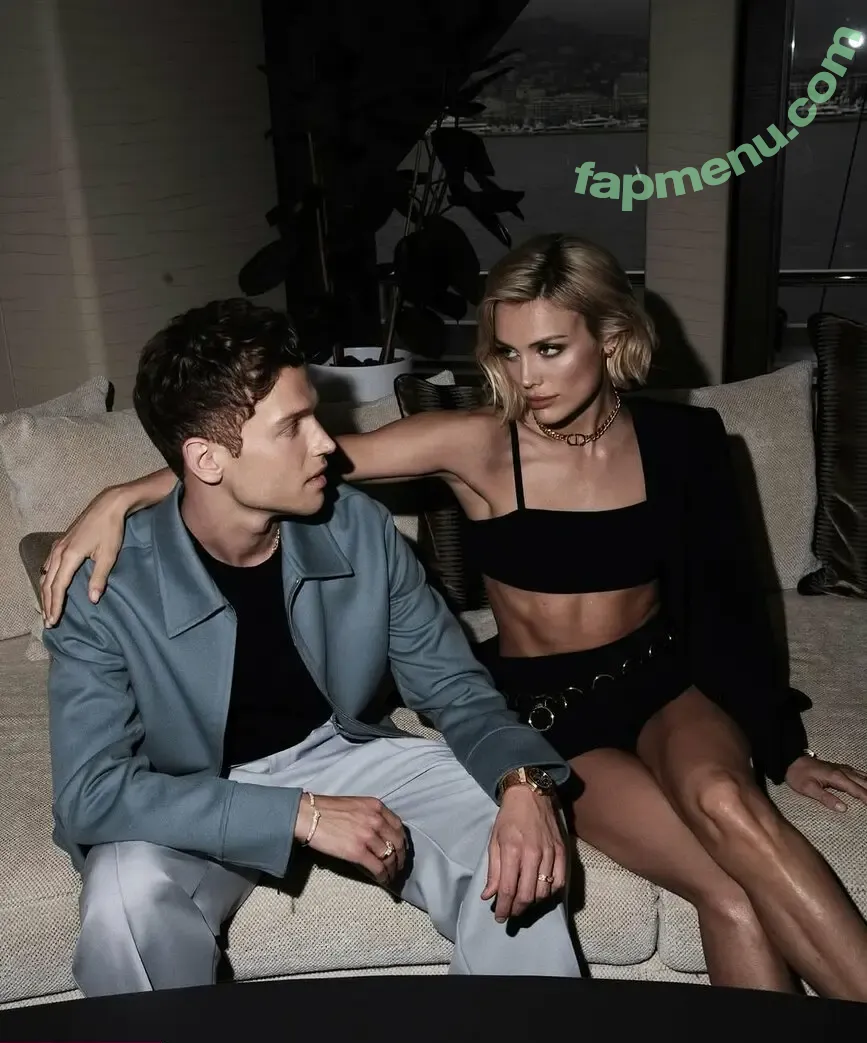 Wallis Day nude photo #0625 (wallisday)