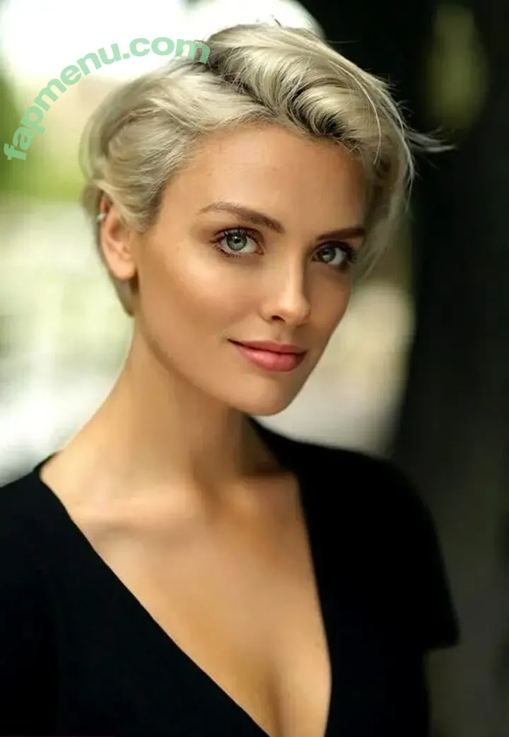 Wallis Day nude photo #0648 (wallisday)