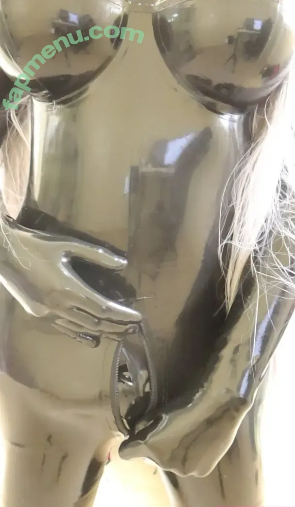 wallykigu nude photo #0038 (wallykigu)