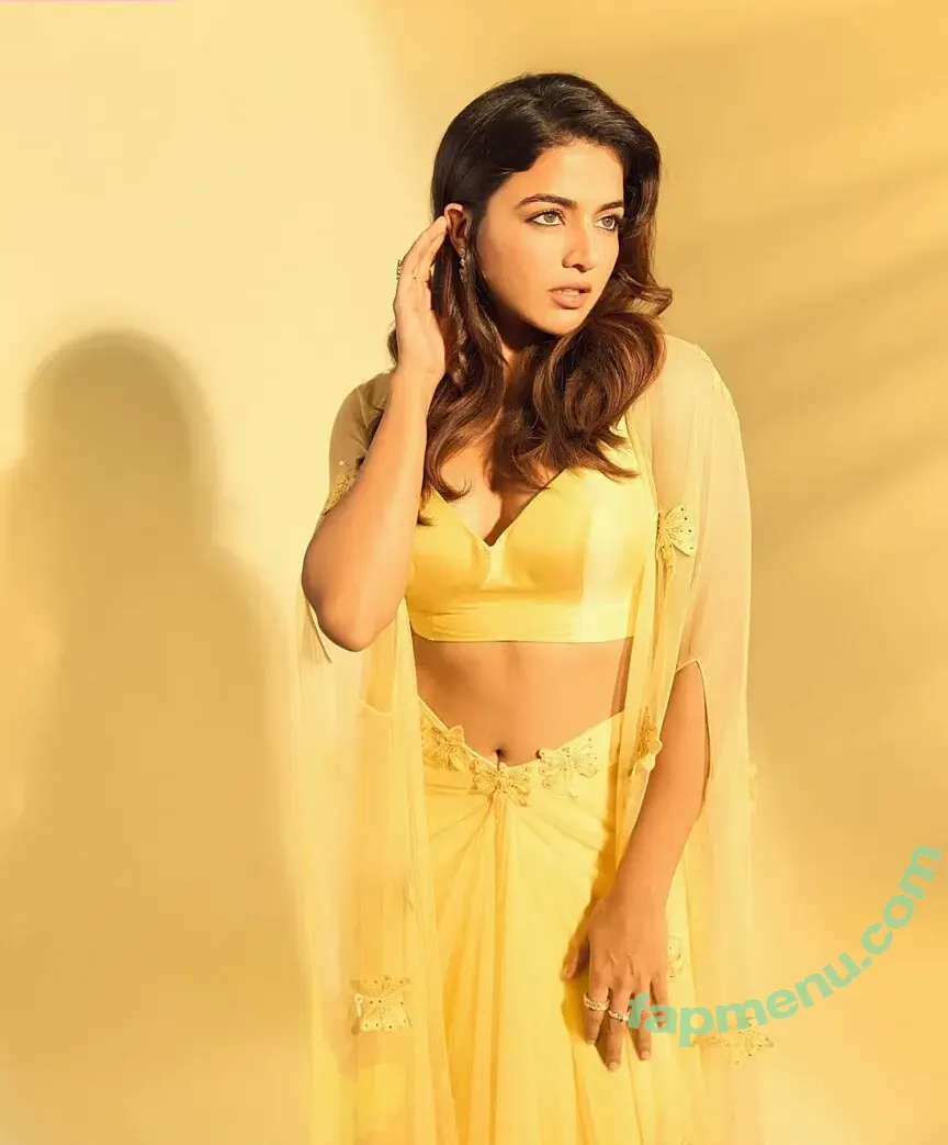 Wamiqa Gabbi nude photo #0007 (wamiqagabbi)