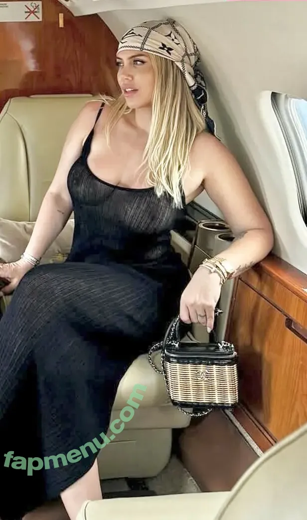 Wanda Nara nude photo #1255 (Icardi / badbitchwan / wanda_nara)