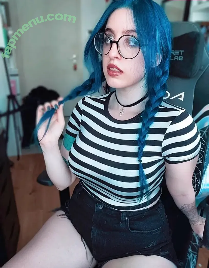 Wandakunpls nude photo #0019 (Wandakunpls)