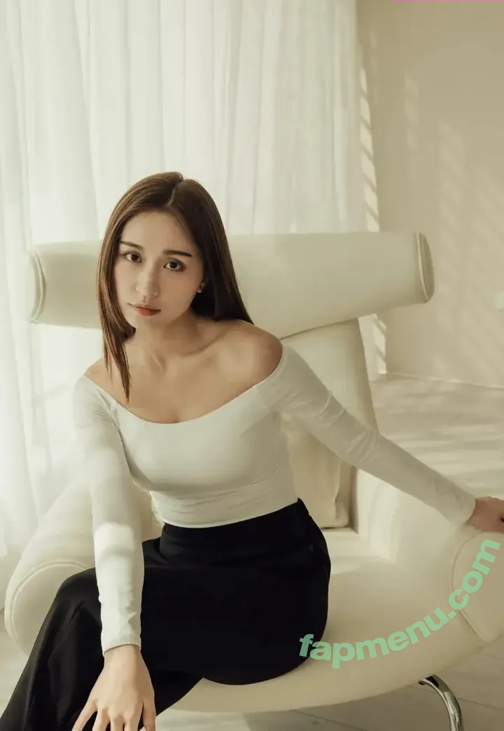 wang__wei nude photo #0003 (wang__wei______)