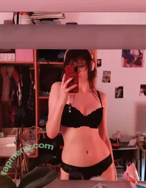  nude photo #0001