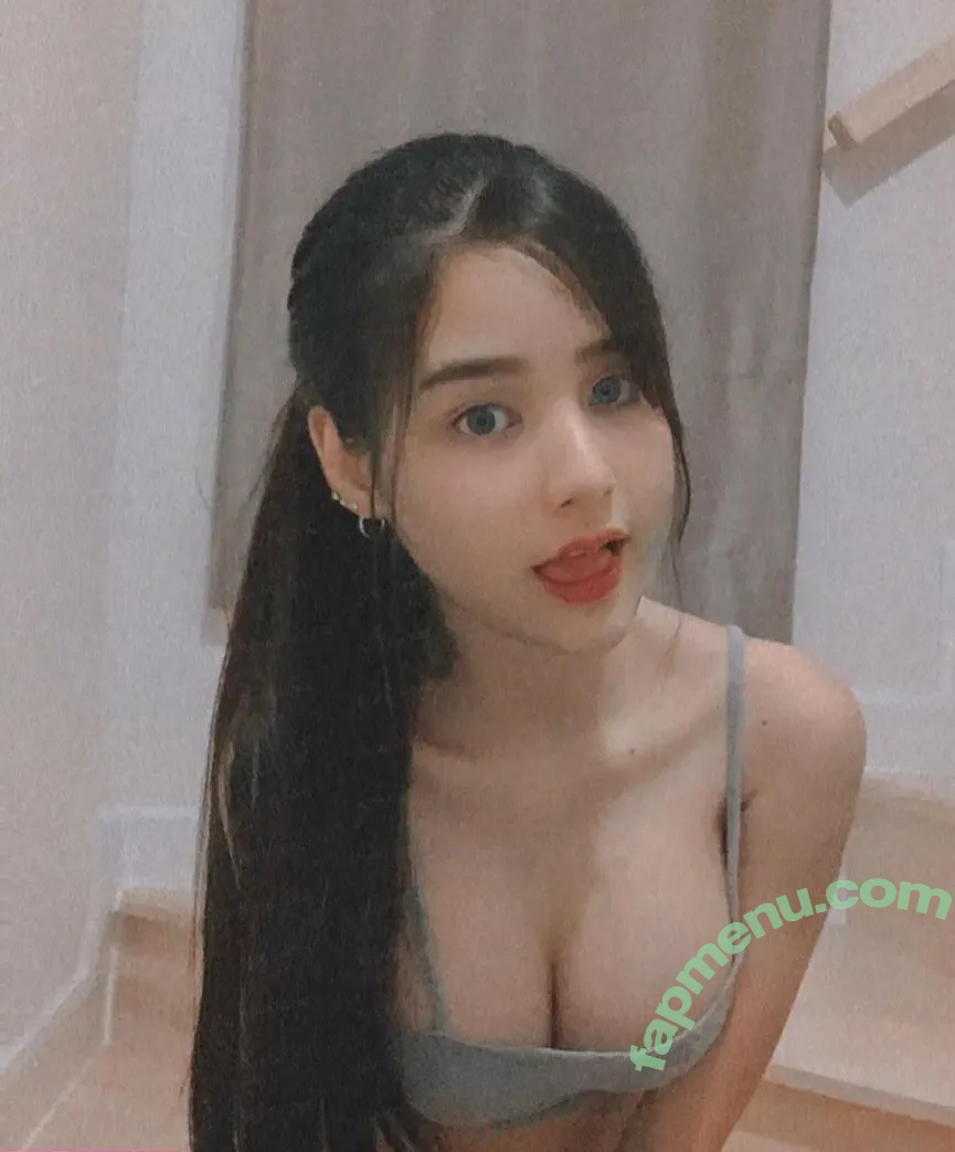 Waranit Siriphiphattanakit nude photo #0001 (Waranit Siriphiphattanakit)