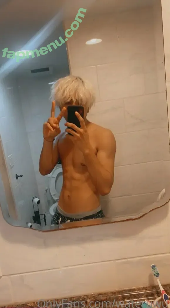 wateruwu nude photo #0001 (vampst4rr)