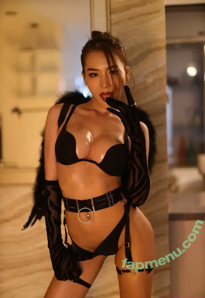 Watsamon nude photo #0147 (Samanasing / valenzinezzz / vevavalentine)
