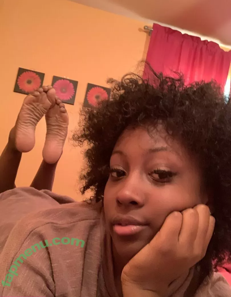 waveysolezz nude photo #0007 (wavey.soles)