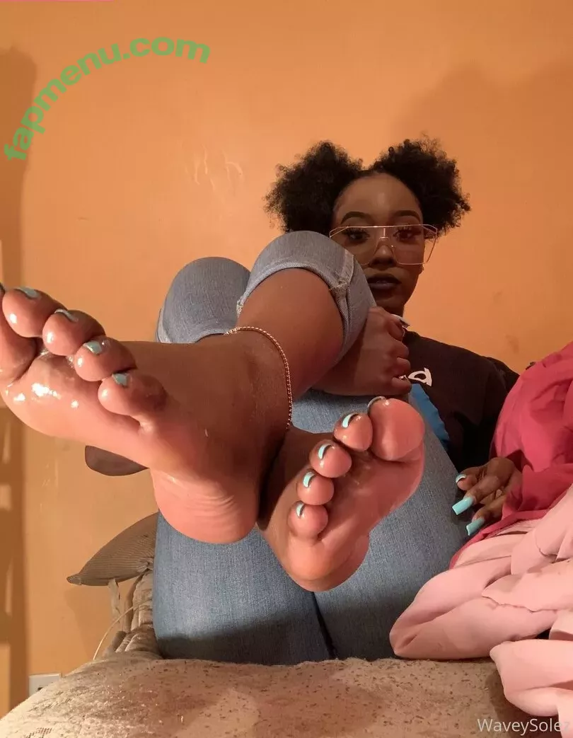 waveysolezz nude photo #0012 (wavey.soles)