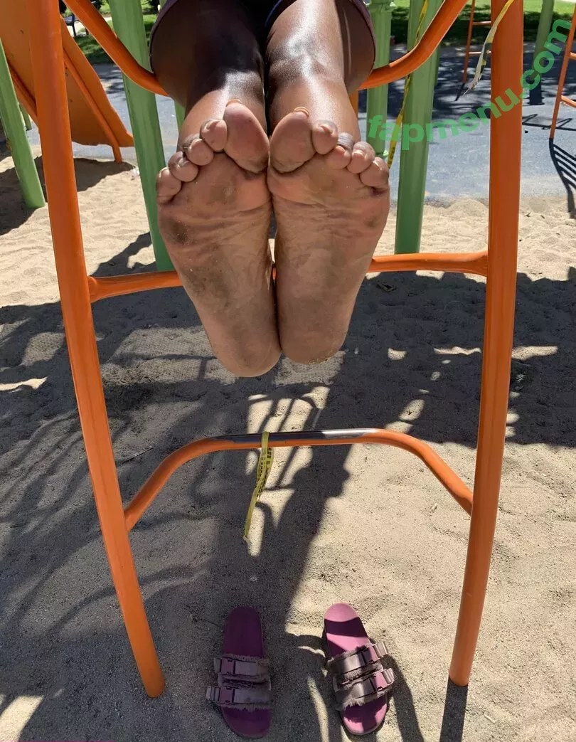 waveysolezz nude photo #0030 (wavey.soles)