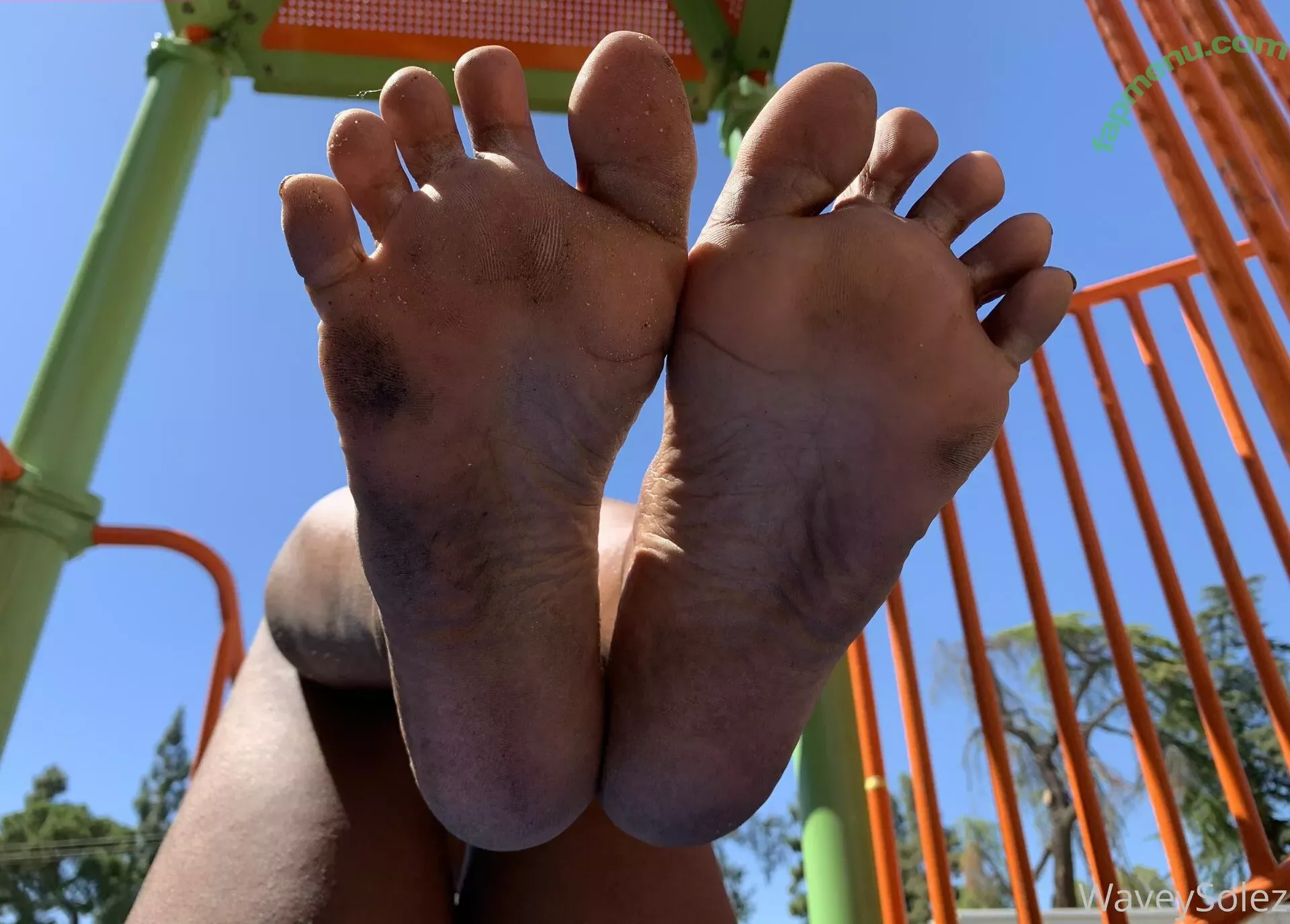 waveysolezz nude photo #0035 (wavey.soles)