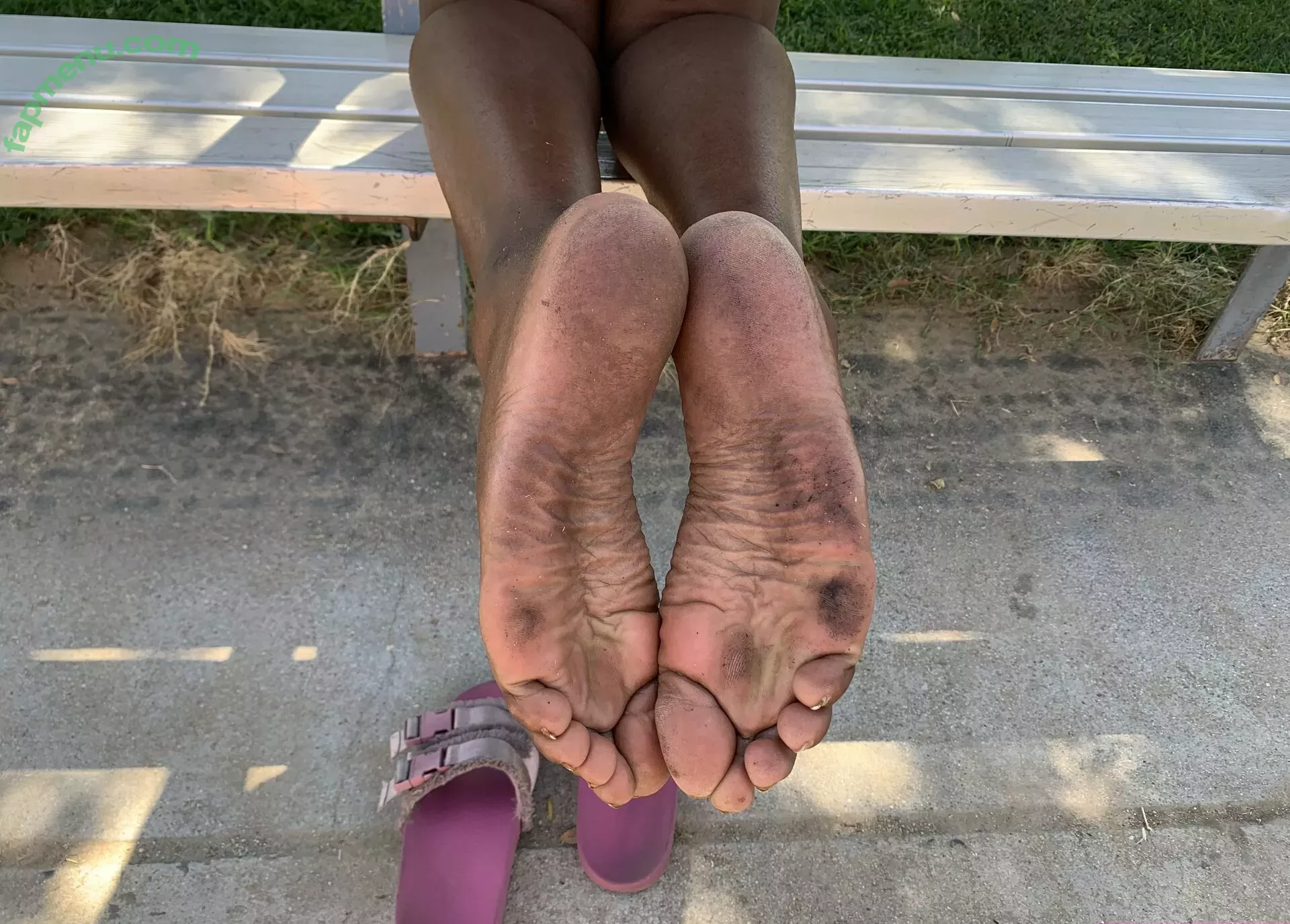 waveysolezz nude photo #0038 (wavey.soles)