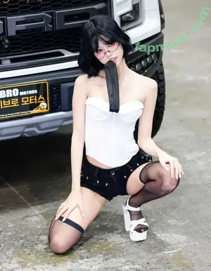 we8136 / suri_s2_ / 최솜이 nude photo #0095