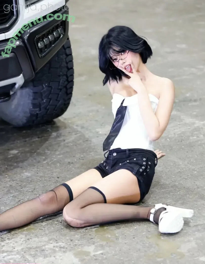 we8136 nude photo #0090 (suri_s2_ / 최솜이)