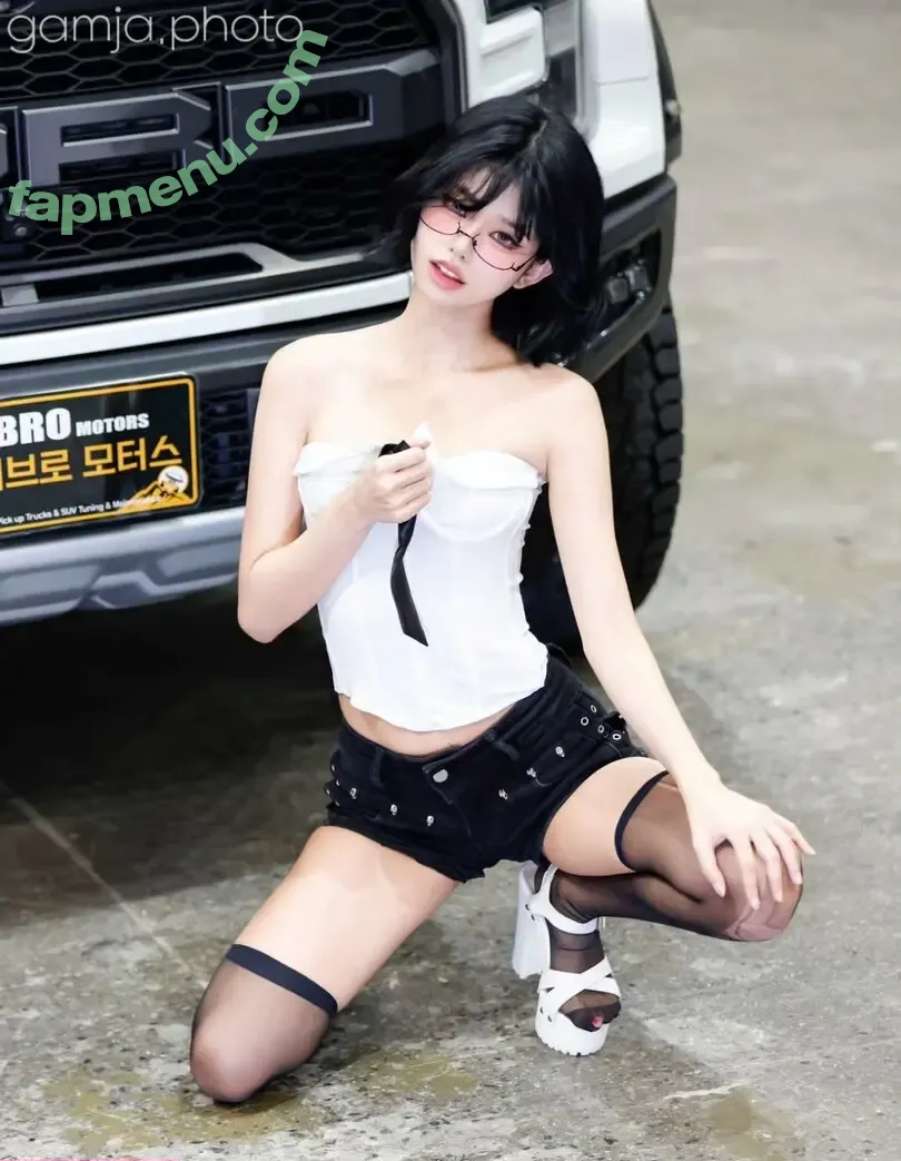 we8136 nude photo #0092 (suri_s2_ / 최솜이)