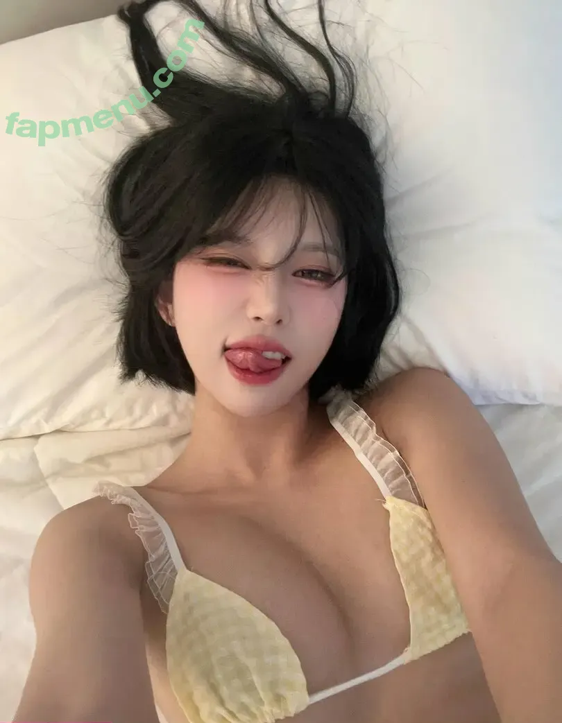 we8136 nude photo #0097 (suri_s2_ / 최솜이)