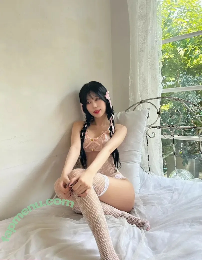 we8136 nude photo #0119 (suri_s2_ / 최솜이)