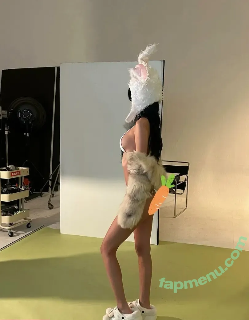 we8136 nude photo #0183 (suri_s2_ / 최솜이)