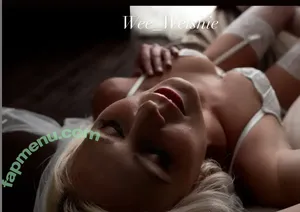  nude photo #0002