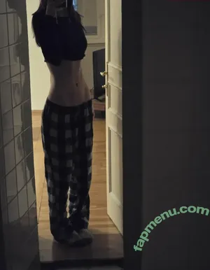 weeniestwee / deetofficial nude photo #0107