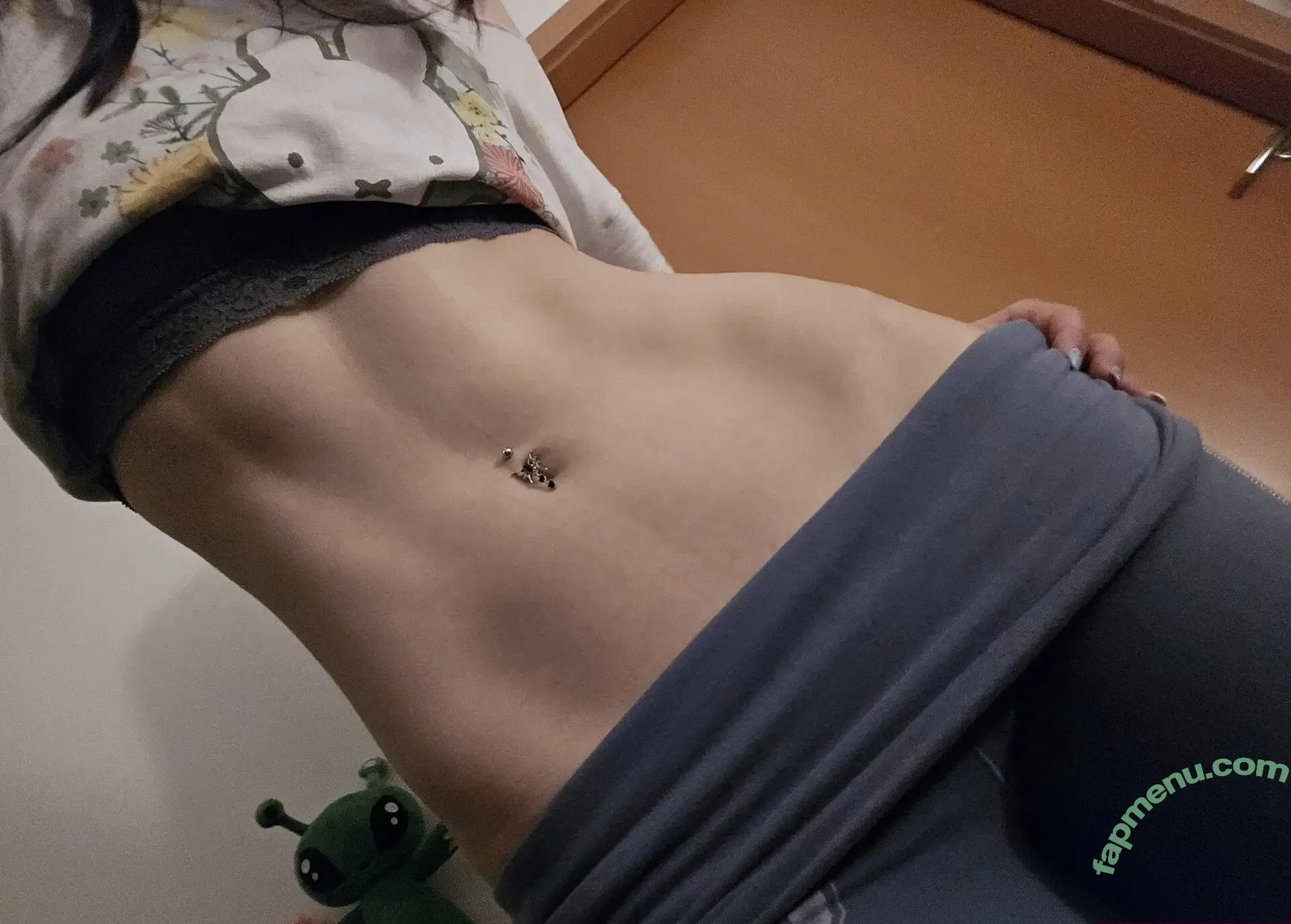 weeniestwee nude photo #0002 (deetofficial)