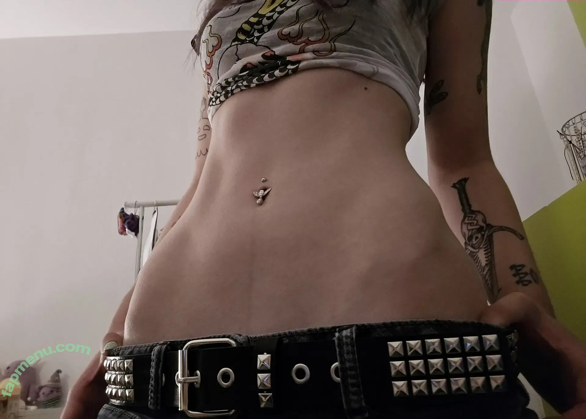 weeniestwee nude photo #0007 (deetofficial)