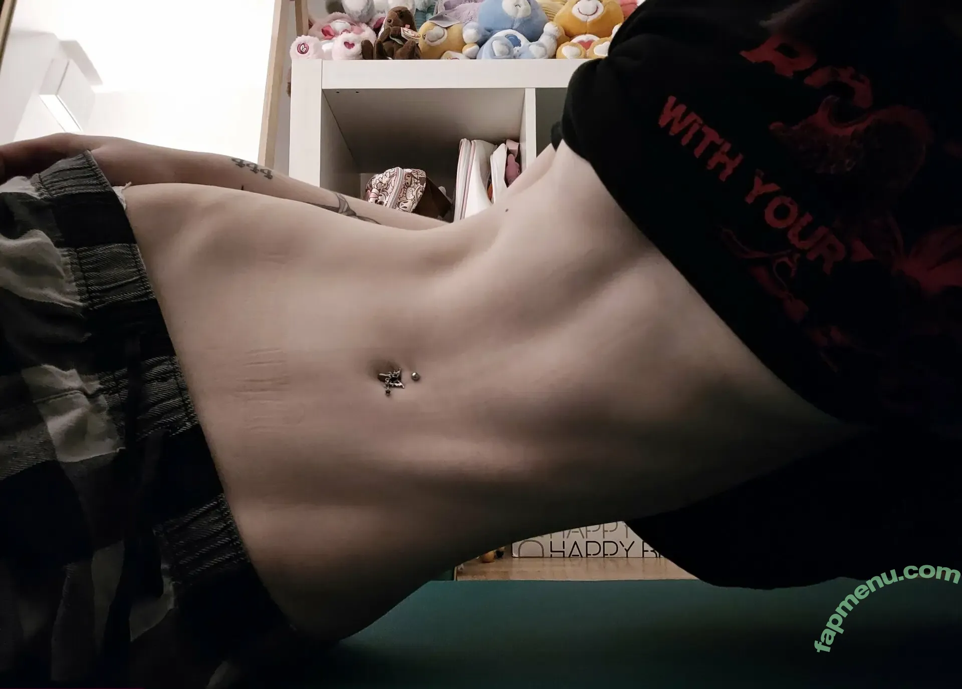 weeniestwee nude photo #0039 (deetofficial)