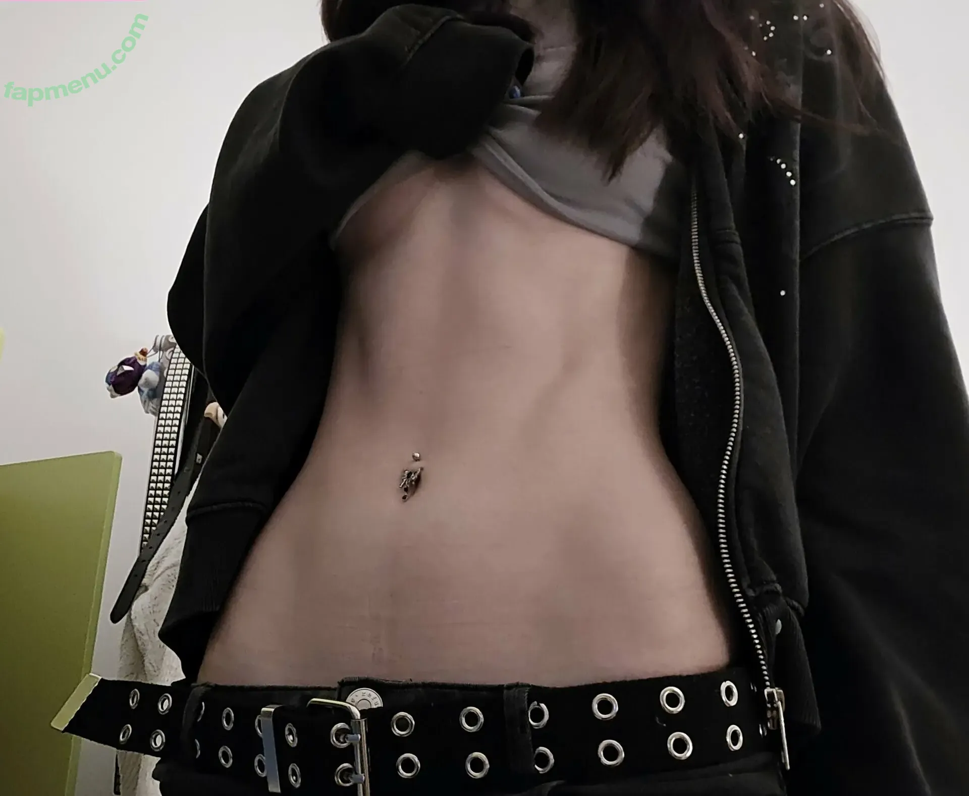 weeniestwee nude photo #0048 (deetofficial)