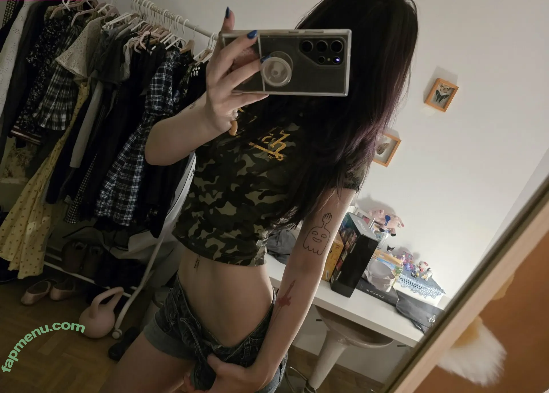weeniestwee nude photo #0050 (deetofficial)