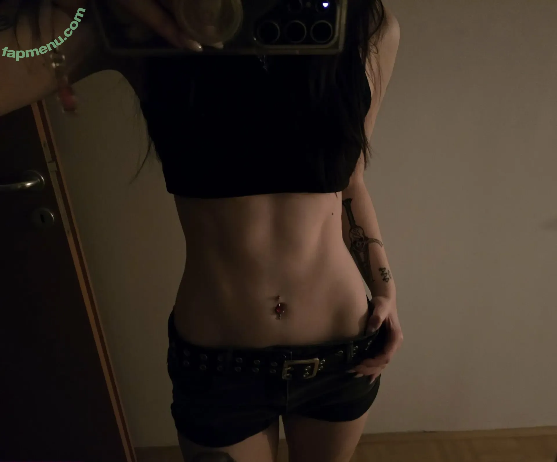 weeniestwee nude photo #0093 (deetofficial)