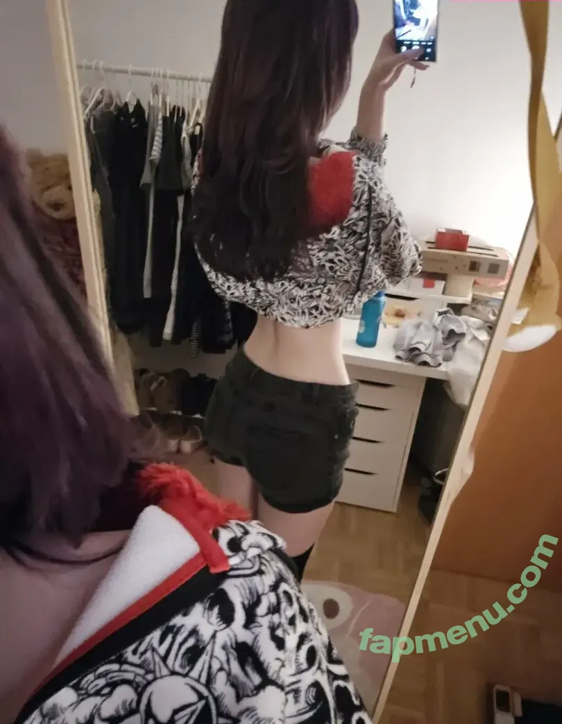 weeniestwee nude photo #0095 (deetofficial)