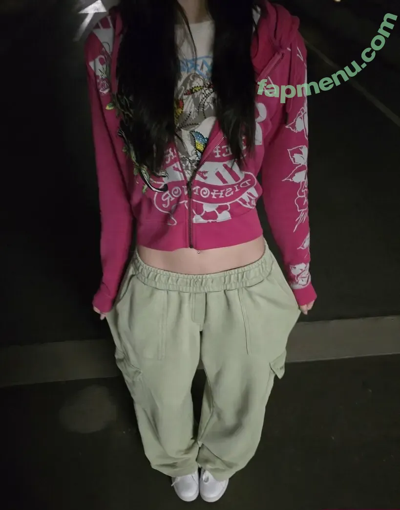 weeniestwee nude photo #0096 (deetofficial)