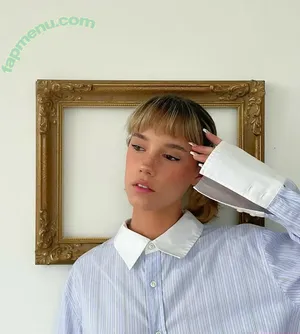 wellbeingwithabigail / Abigail St. John nude photo #0223