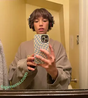 wellbeingwithabigail / Abigail St. John nude photo #0309