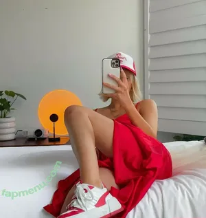 wellbeingwithabigail / Abigail St. John nude photo #0335