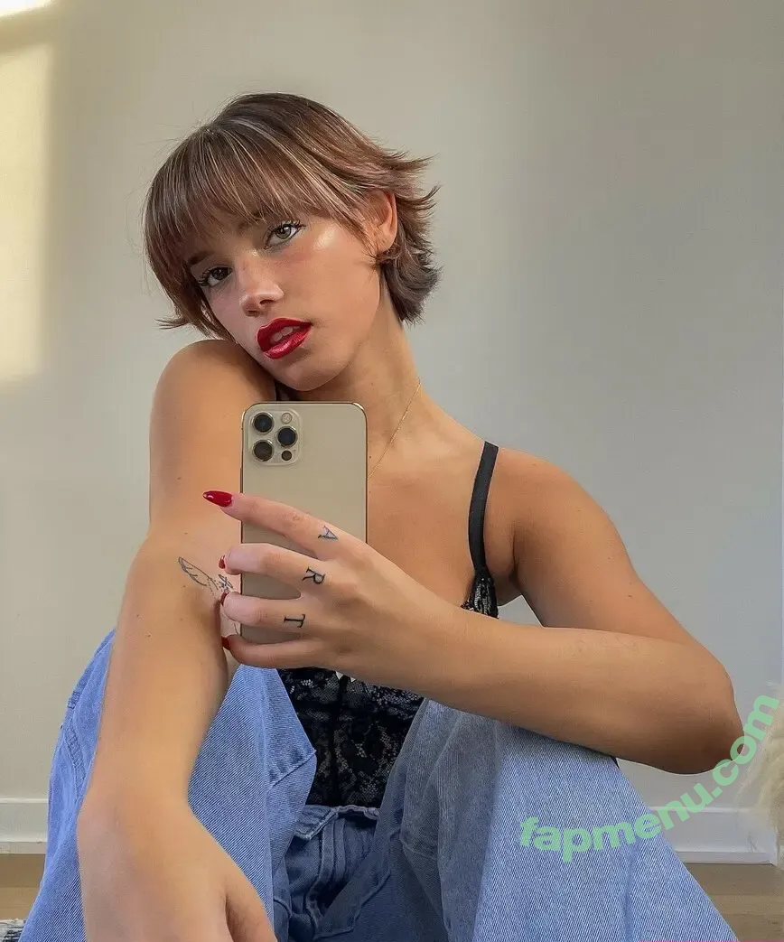 wellbeingwithabigail nude photo #0243 (Abigail St. John)