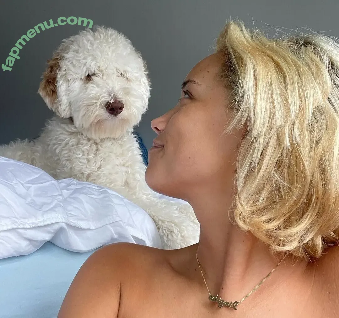 wellbeingwithabigail nude photo #0256 (Abigail St. John)