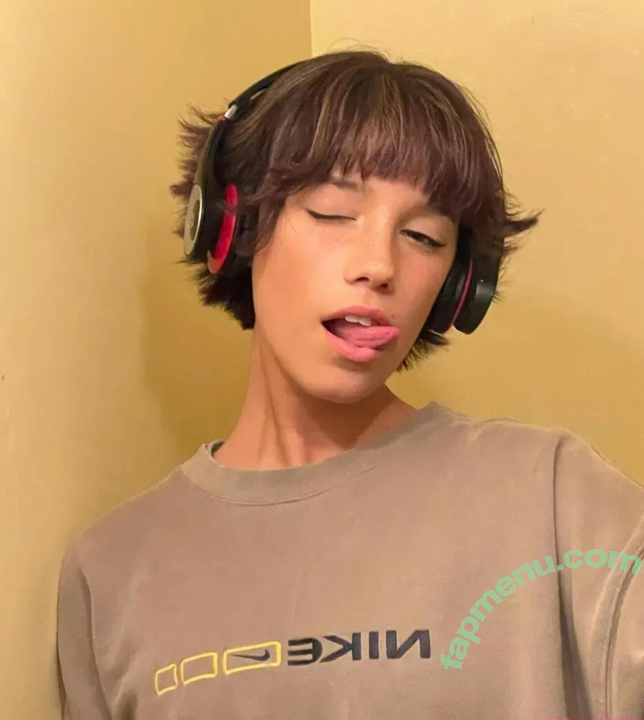 wellbeingwithabigail nude photo #0308 (Abigail St. John)