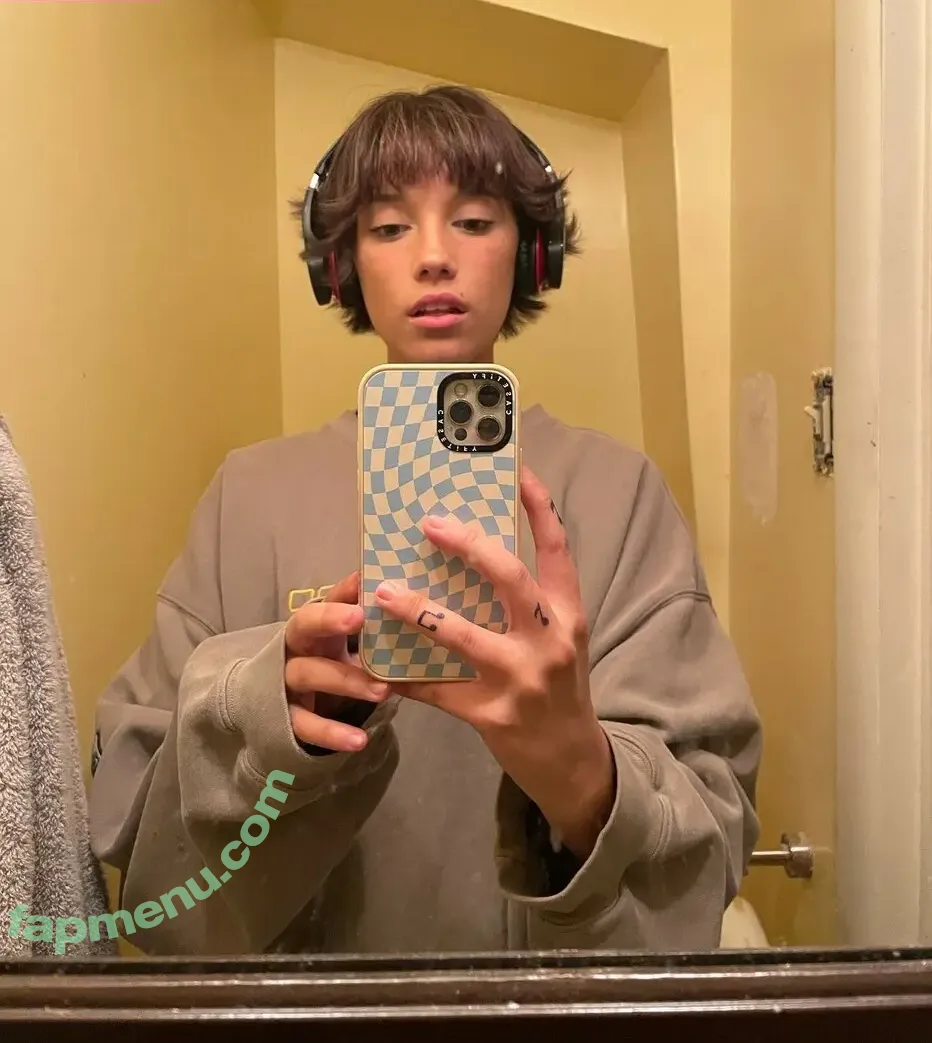 wellbeingwithabigail nude photo #0309 (Abigail St. John)