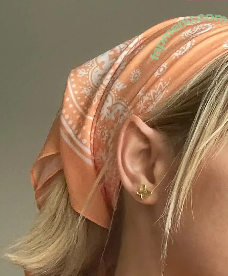 wellbeingwithabigail nude photo #0341 (Abigail St. John)