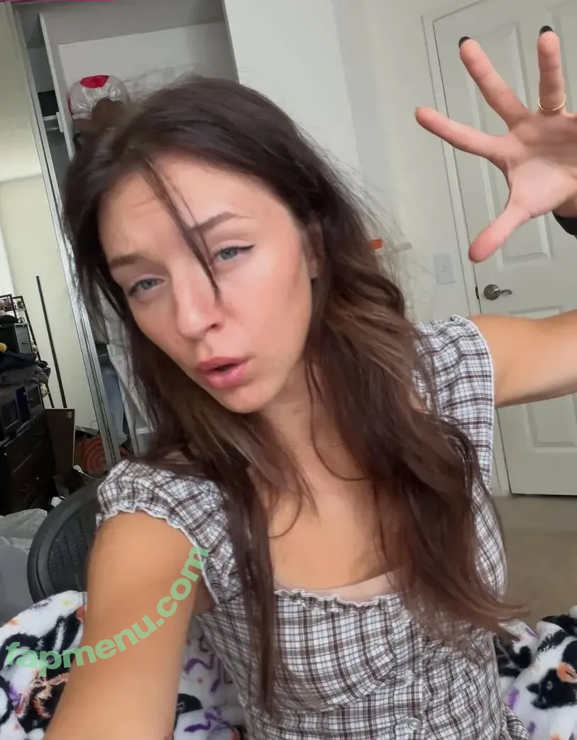 Wendiloon nude photo #0008 (Wendilunar / pimpnlyn / wendi.love)