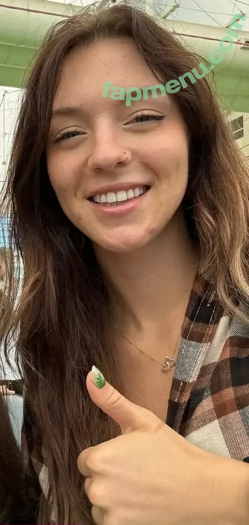 Wendiloon nude photo #0013 (Wendilunar / pimpnlyn / wendi.love)