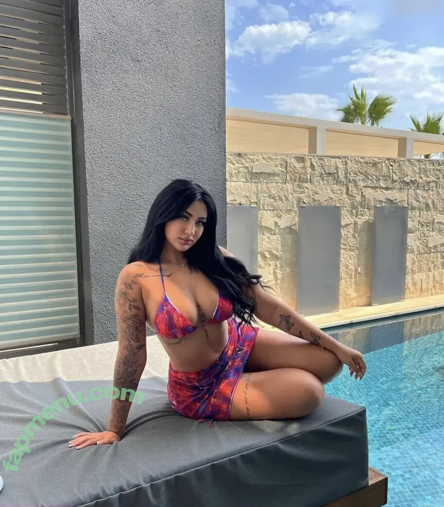 Weweskaa nude photo #0003 (Weweskaa)