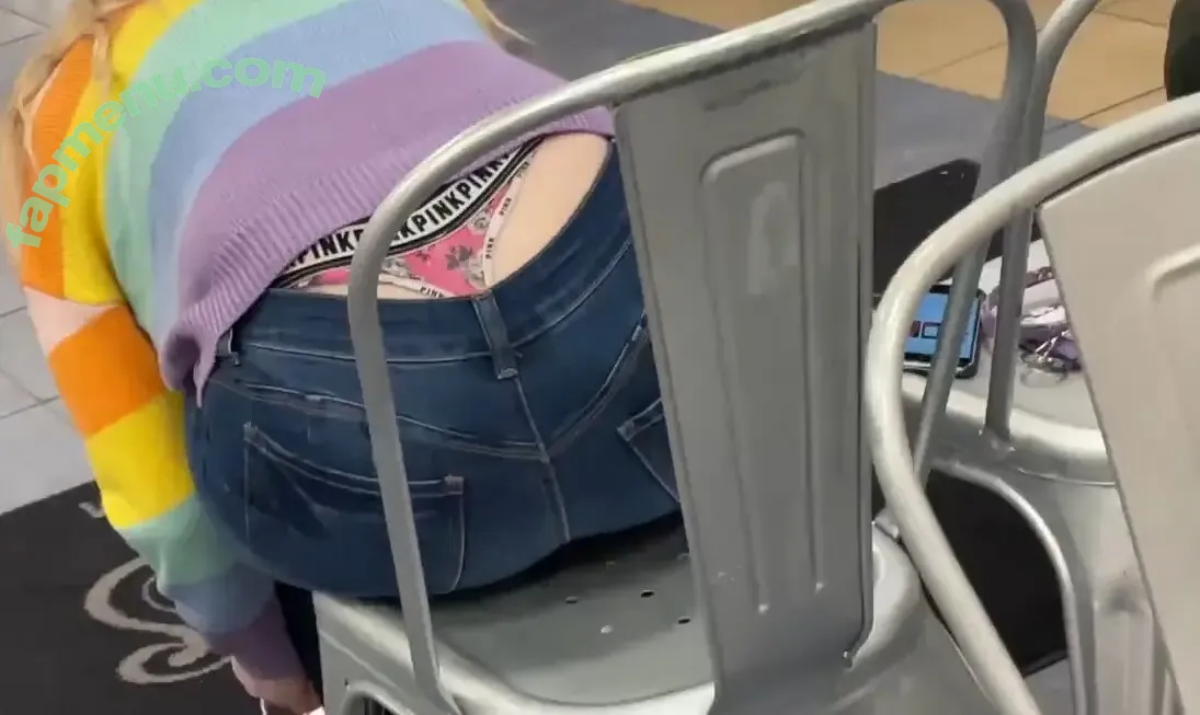 Whaletail Catches nude photo #0009 (Whaletail Catches)