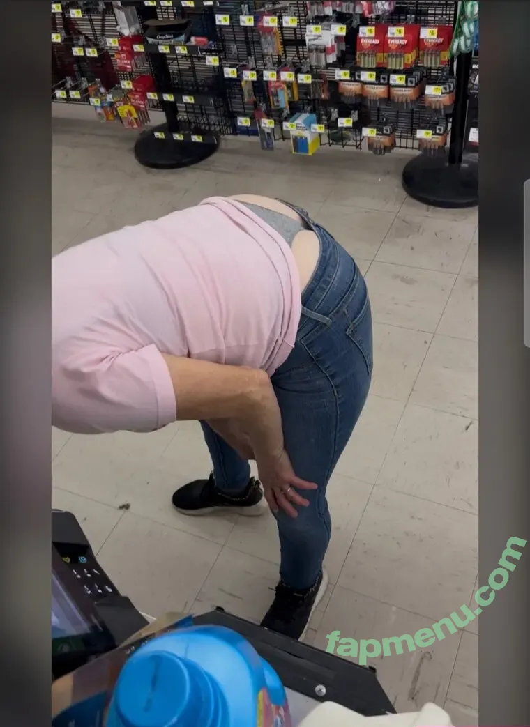 Whaletail Catches nude photo #0022 (Whaletail Catches)