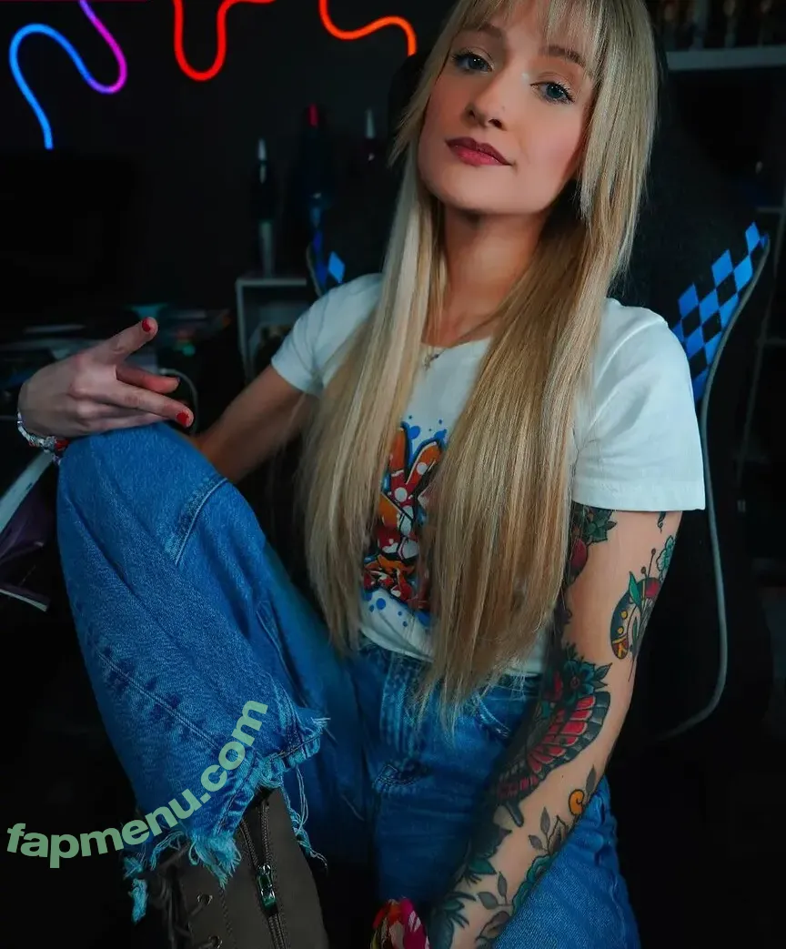 WheezyBlonde nude photo #0018 (itswheezyblonde)
