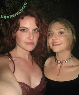 whereismuna / Muna nude photo #0026