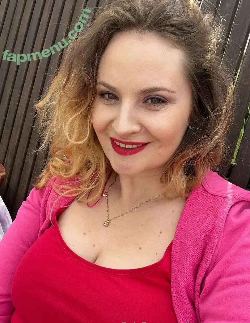 whitchymommy nude photo #0002 (whitchymommy)