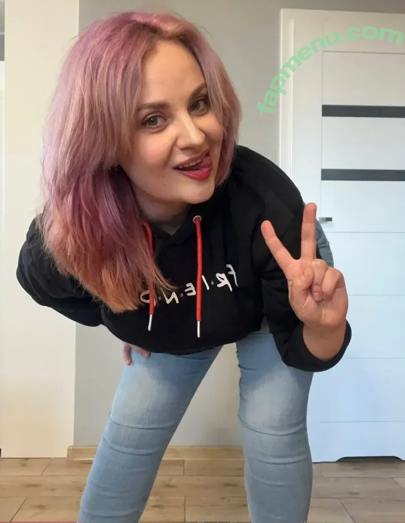 whitchymommy nude photo #0007 (whitchymommy)