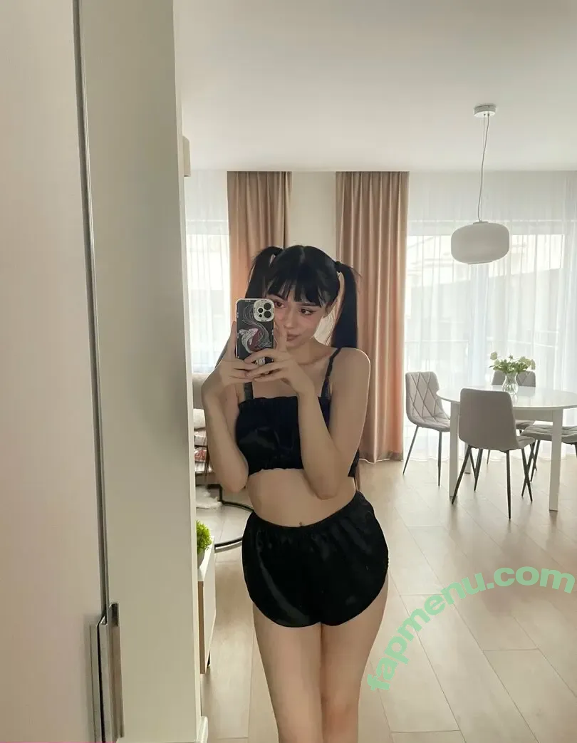 white_sakuraa nude photo #0010 (Miacandy19 / w.sakura150)